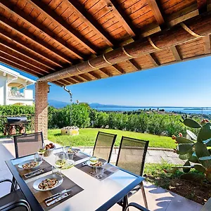 https://villa-alma-soiano-del-lago.it-lombardy.com
